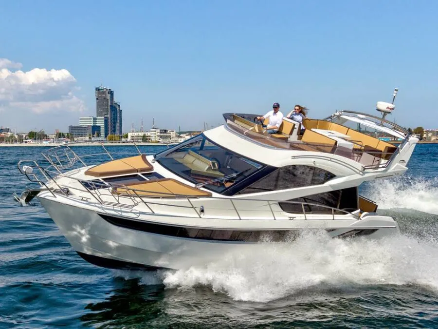 Amber Blue - Motor Yacht in Bibinje