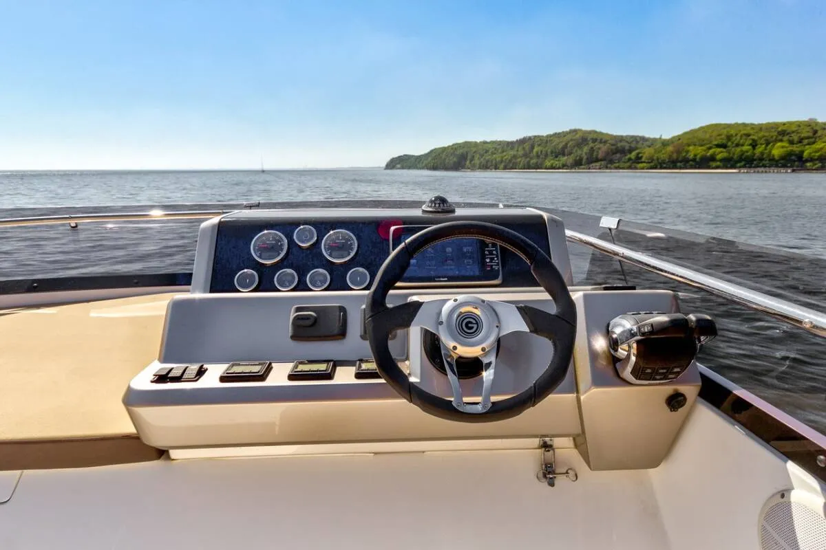 Amber Blue - Motor Yacht in Bibinje