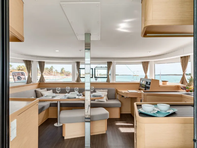Zourite - Catamaran in Providence