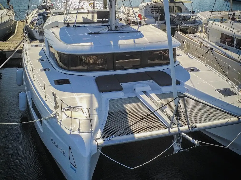 Cari - Catamaran in Providence