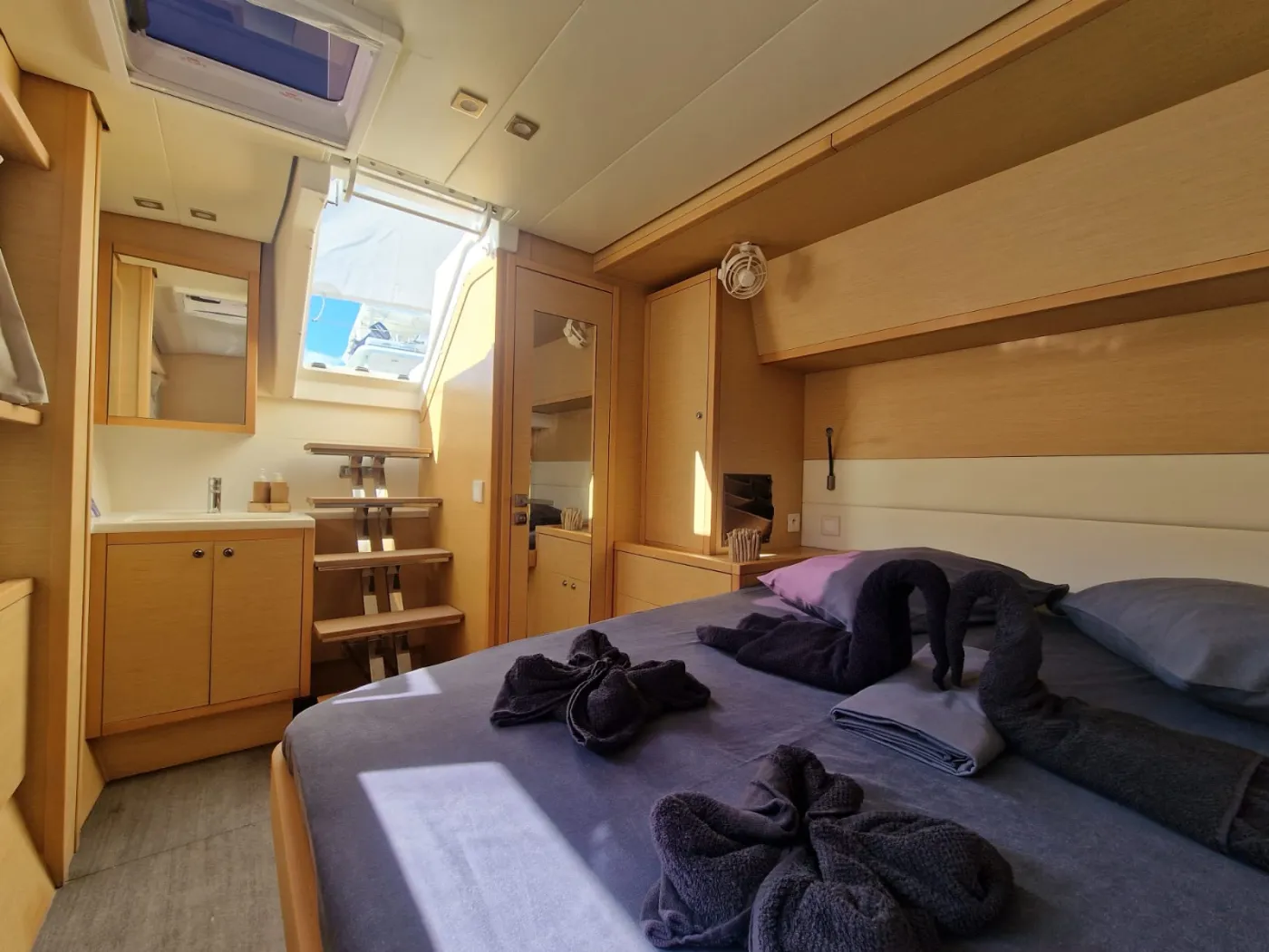Takamaka - Catamaran in Providence