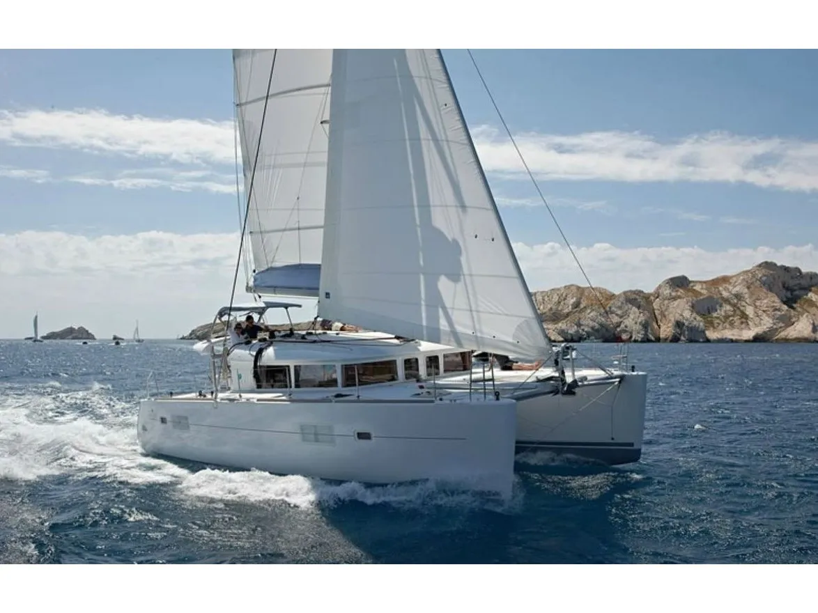 Providence - Catamaran in Pointe-à-Pitre