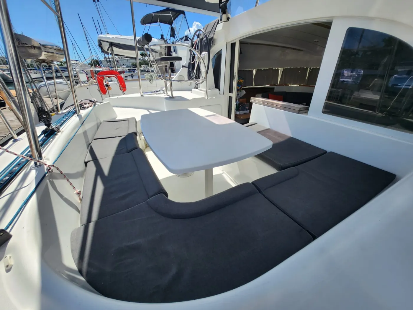 Aride - Catamaran in Providence