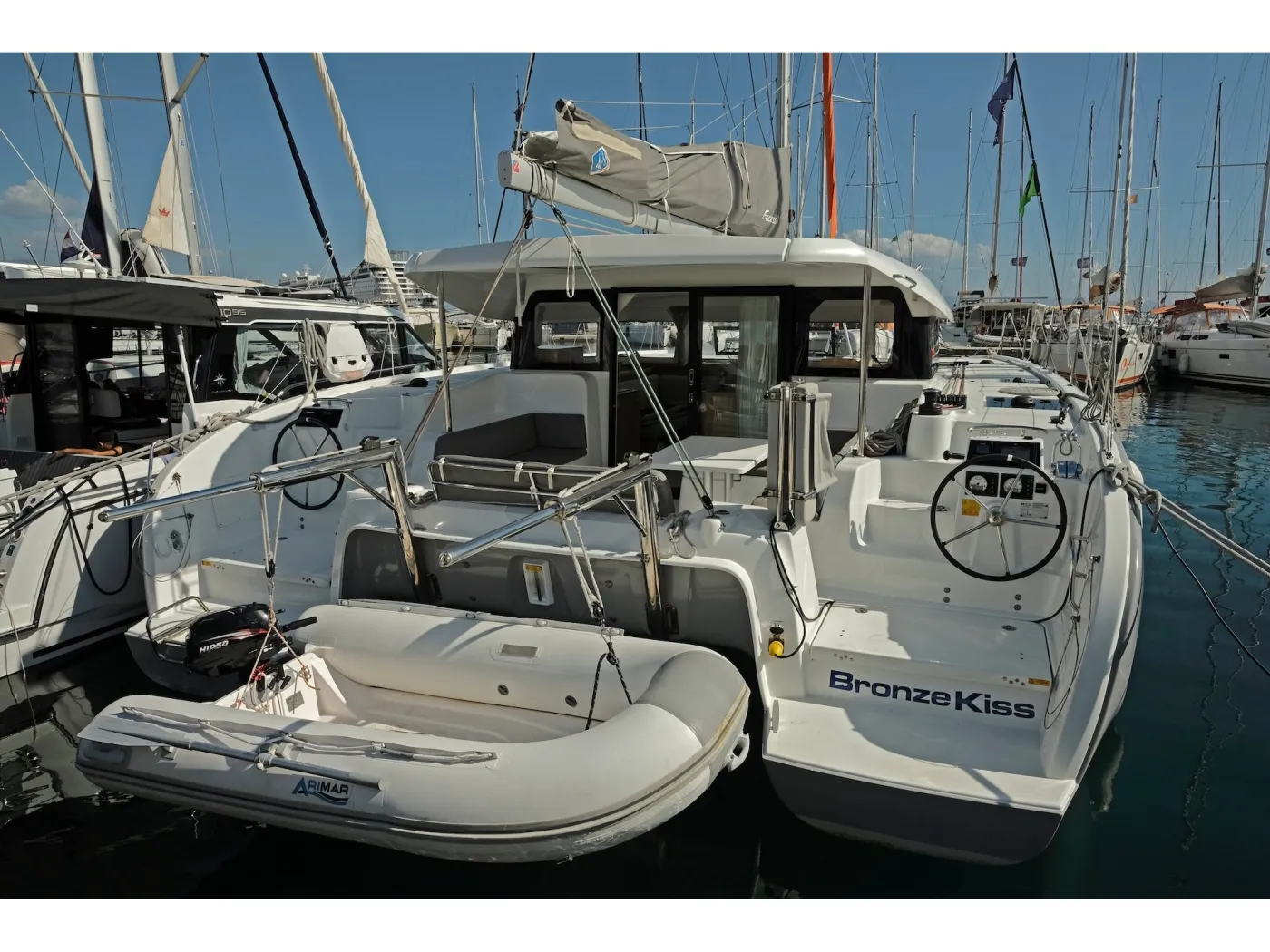 Bronze Kiss - Catamaran in Split