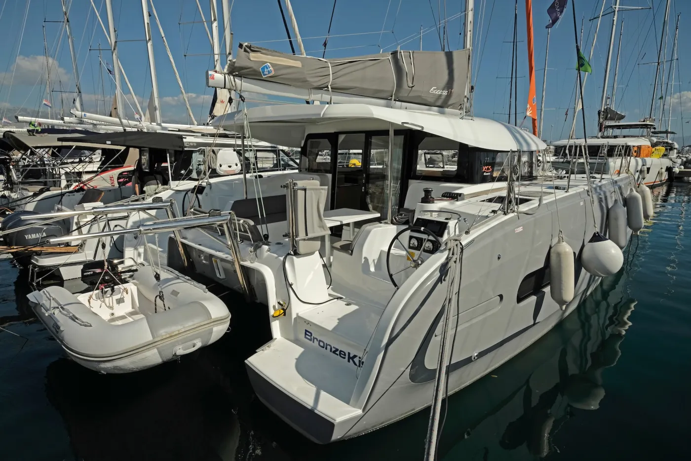 Bronze Kiss - Catamaran in Split