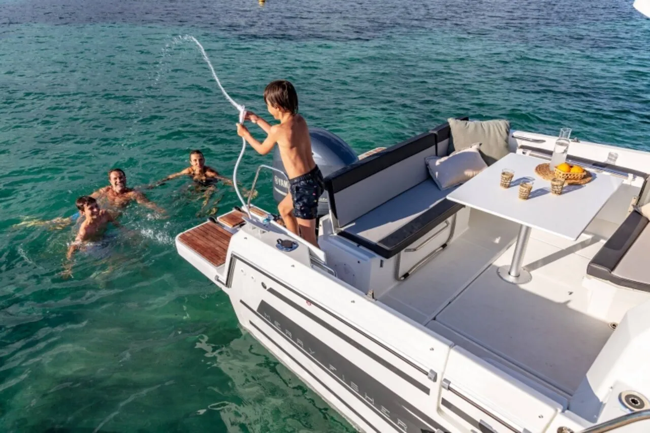 ONDA - Motor Yat içinde Pula