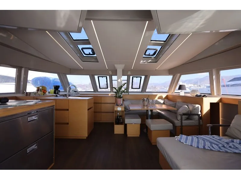 Aureliano - Catamaran in Alimos