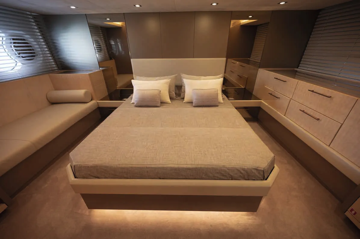 Five weeks - Motor Yacht in Castellammare di Stabia