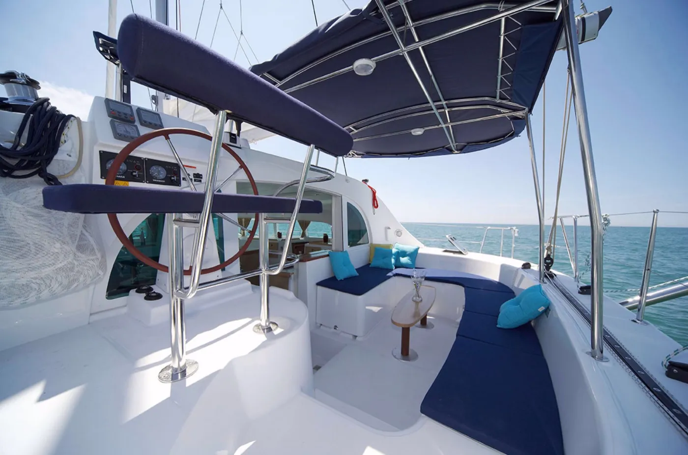 Poe Vai - Catamaran in Papeete