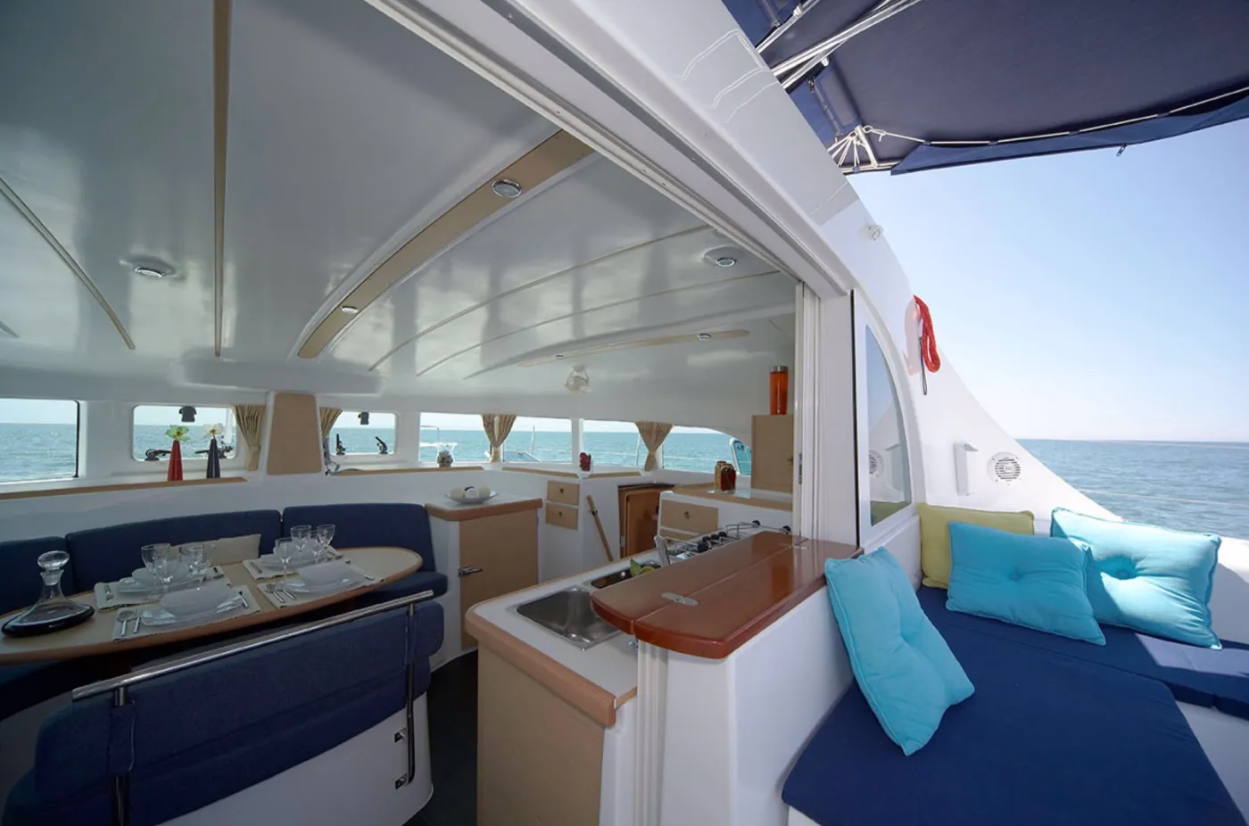 Poe Nina - Catamaran in Papeete