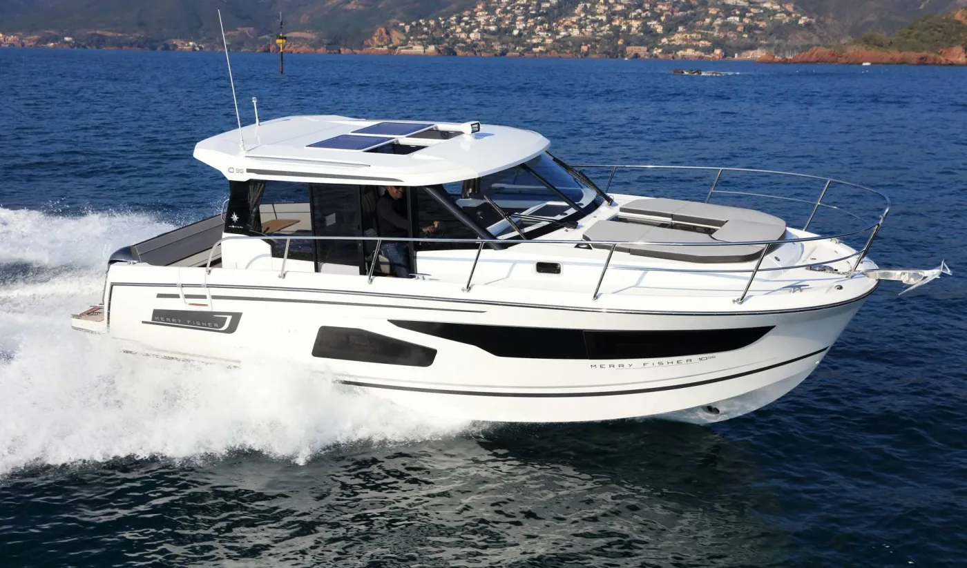 Hera II - Motor Yacht in Baia
