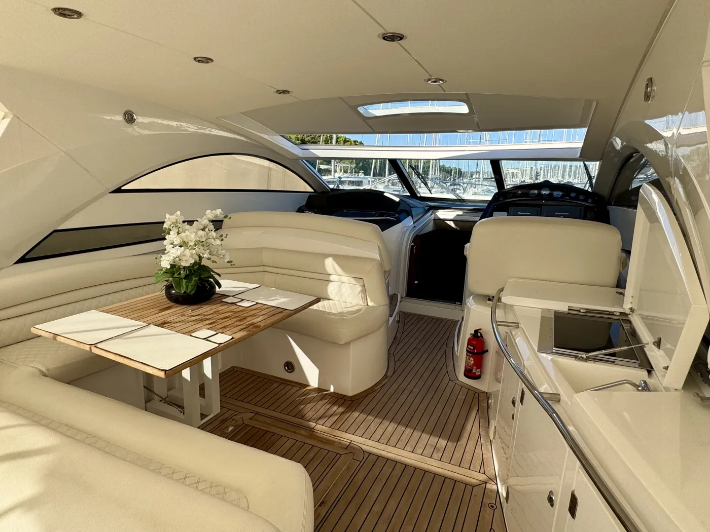 Polly - Motor Yacht in Rogoznica