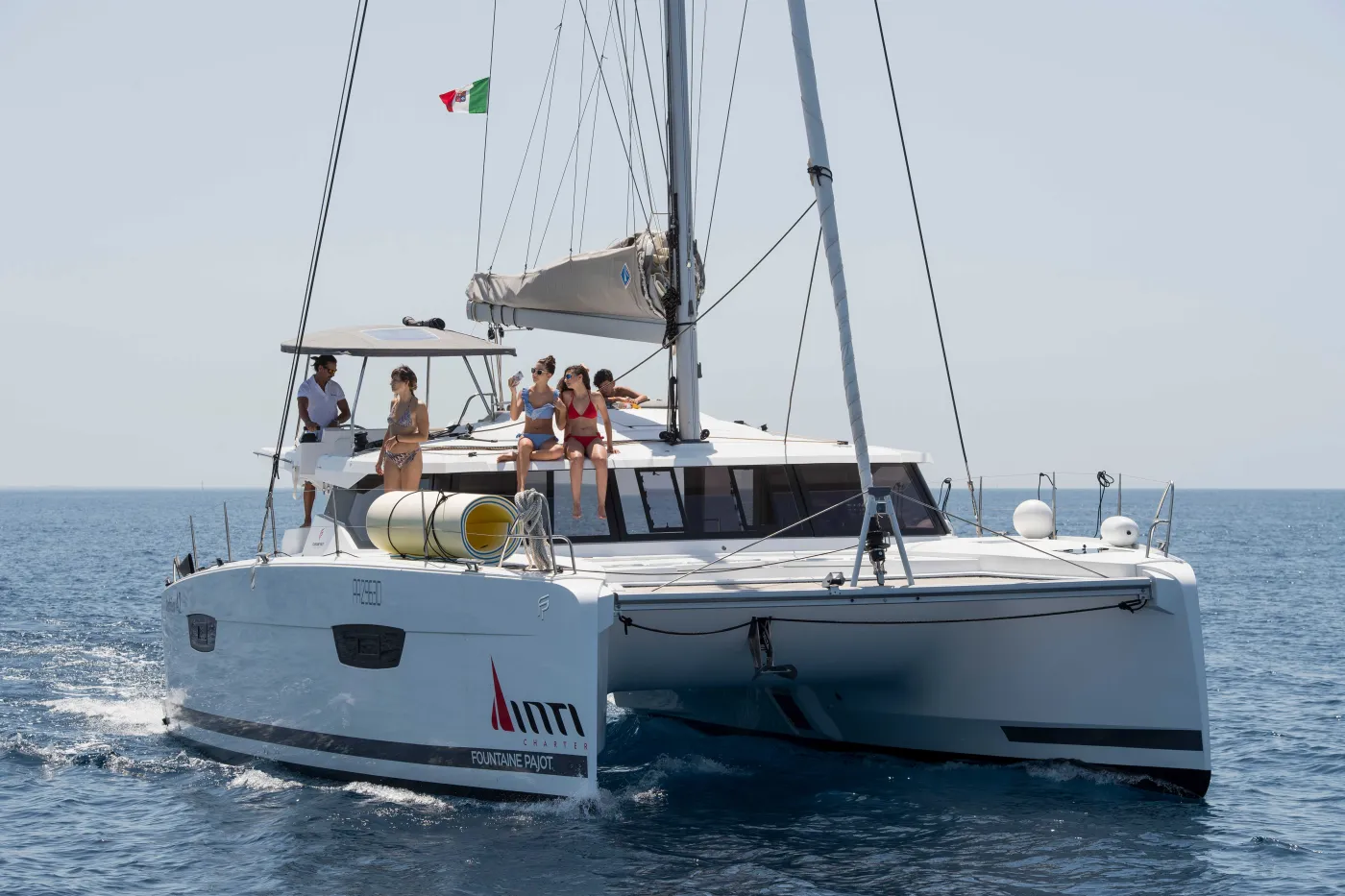 Astrea - Katamaran içinde Castellammare del Golfo