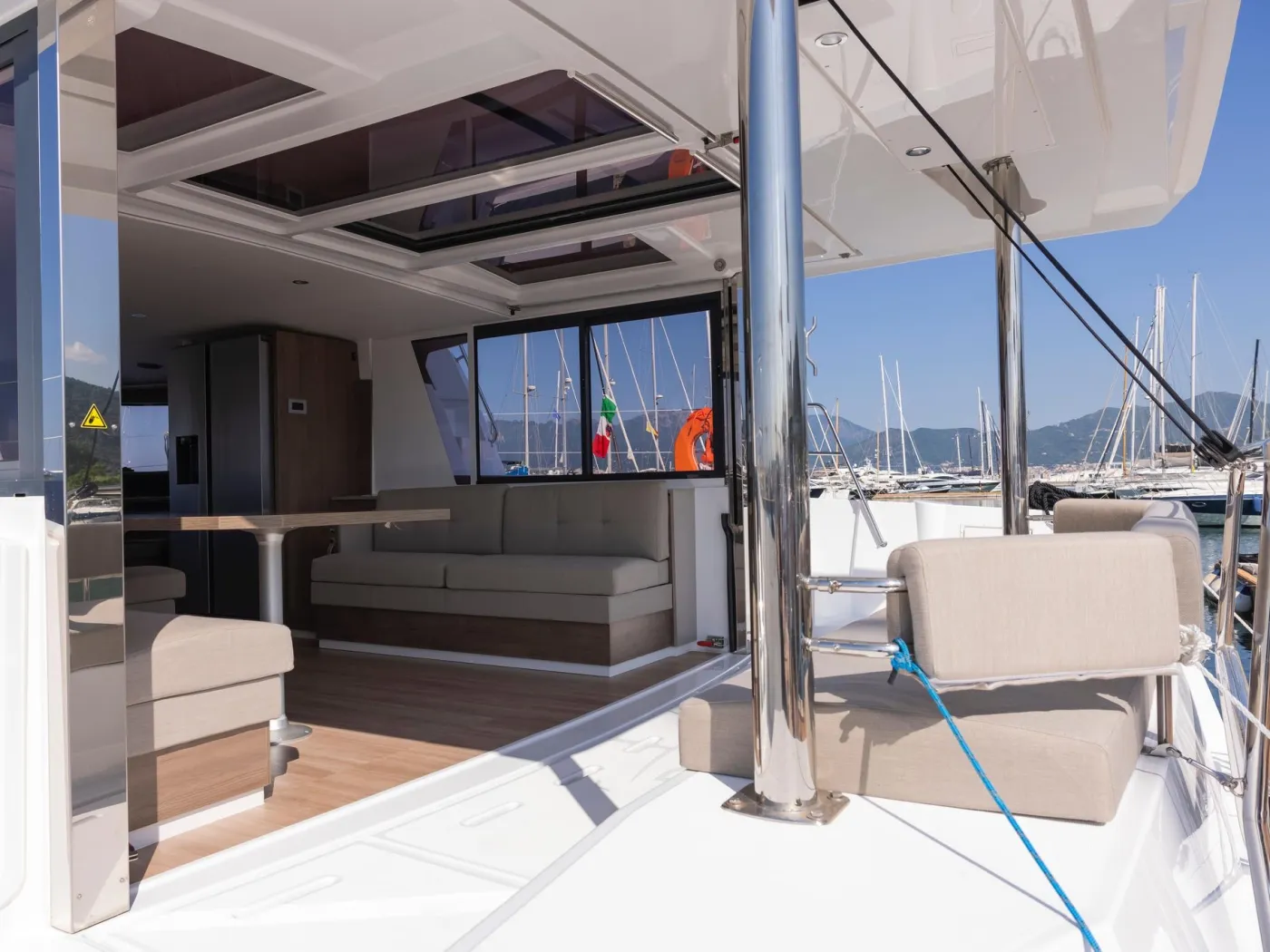 Divi - Catamaran in Salerno
