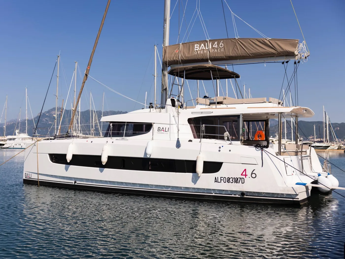 Divi - Catamaran in Salerno