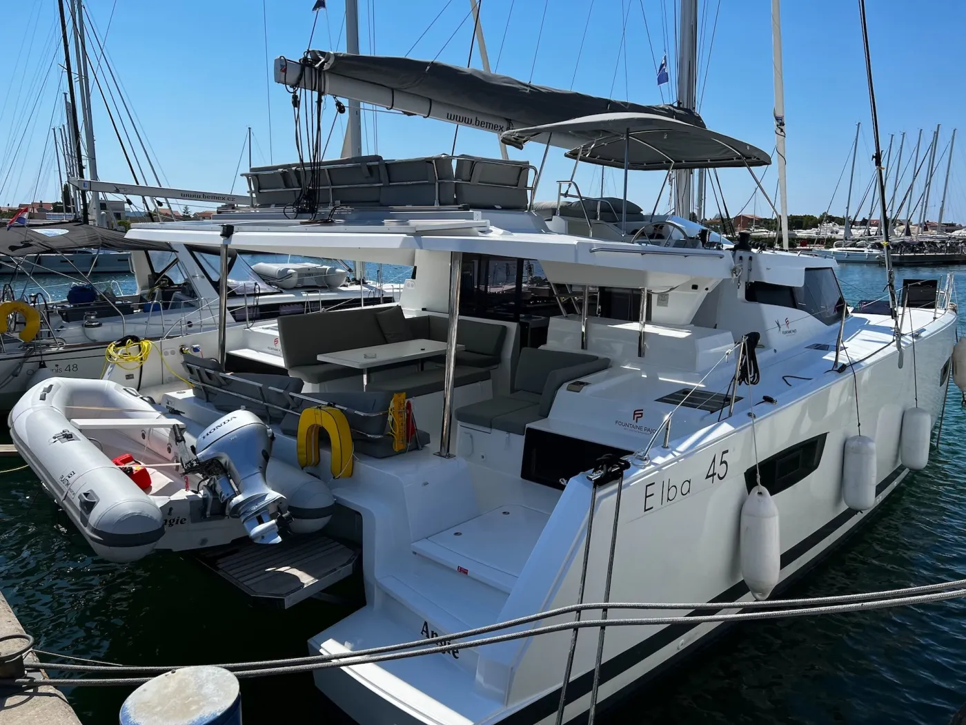 Angie - Catamaran in Bibinje