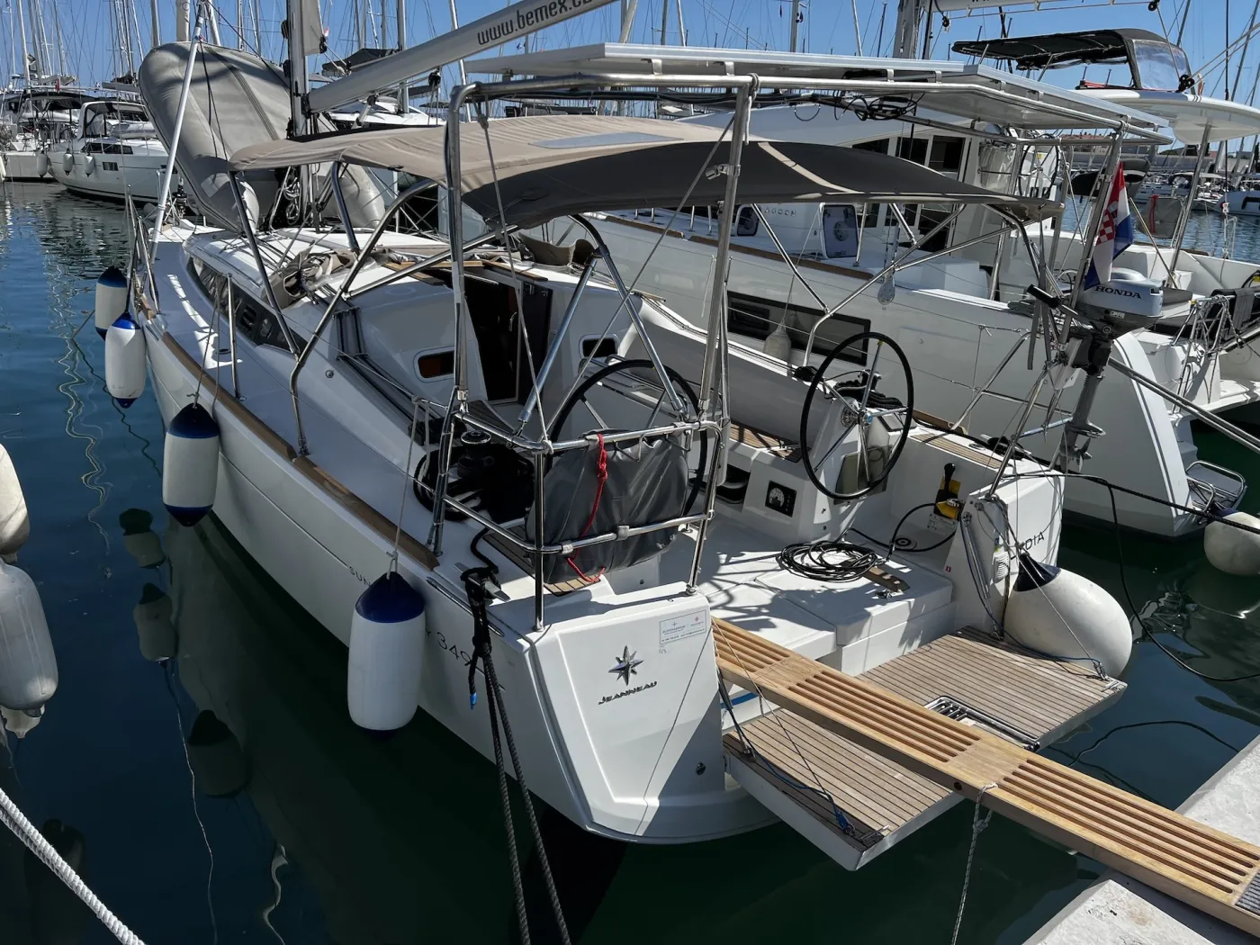 Lydia - Sailboat in Bibinje