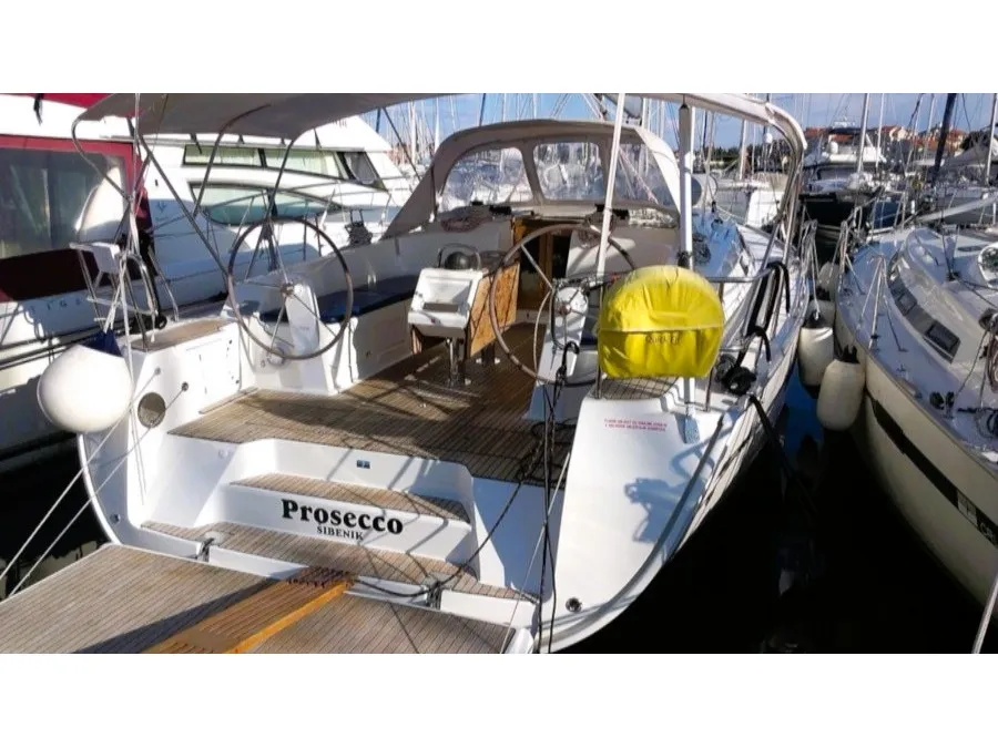 PROSECCO - Sailboat in Trogir