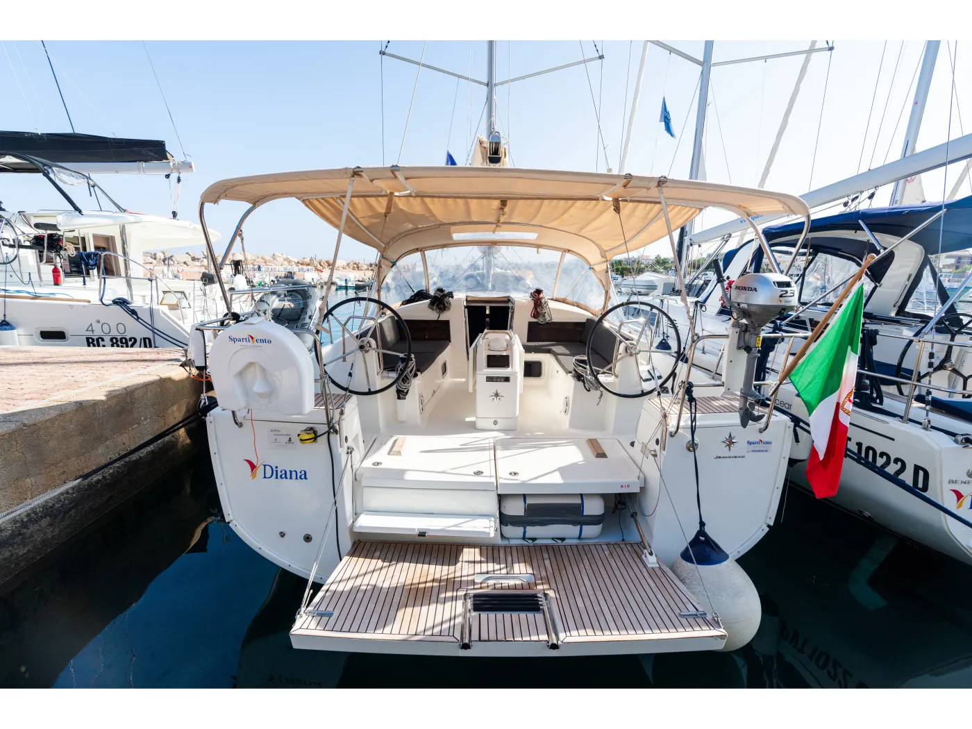 Diana - Standard line - Sailboat in Tonnarella