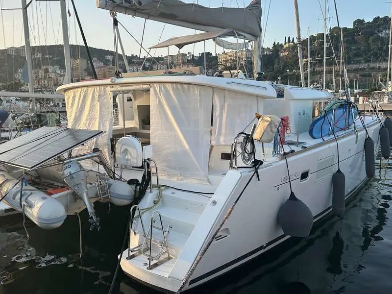 Branchia - Catamaran in Naples