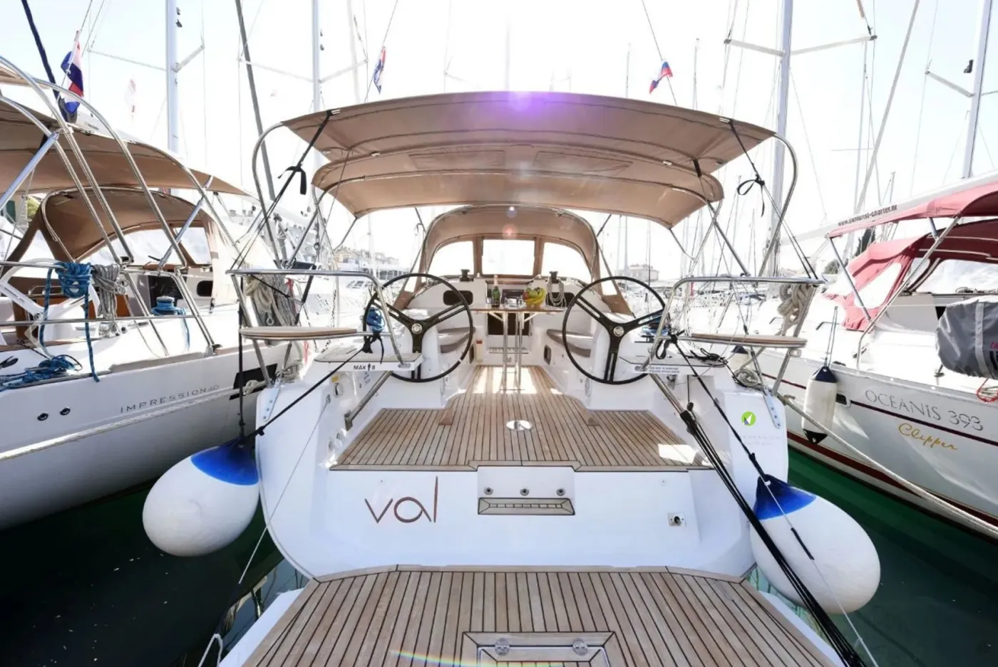Val - Sailboat in Sutomišćica