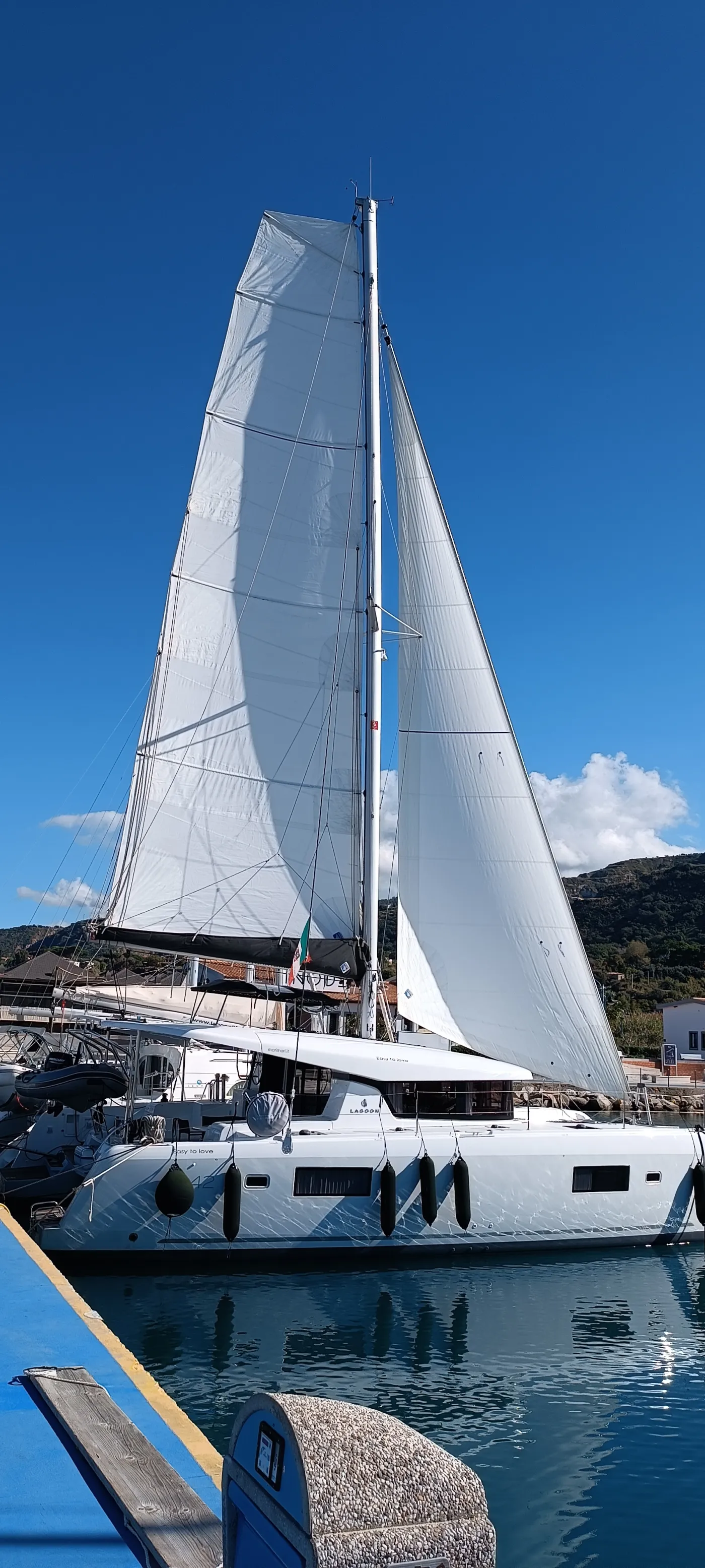 Easy to love - Catamaran in Tropea