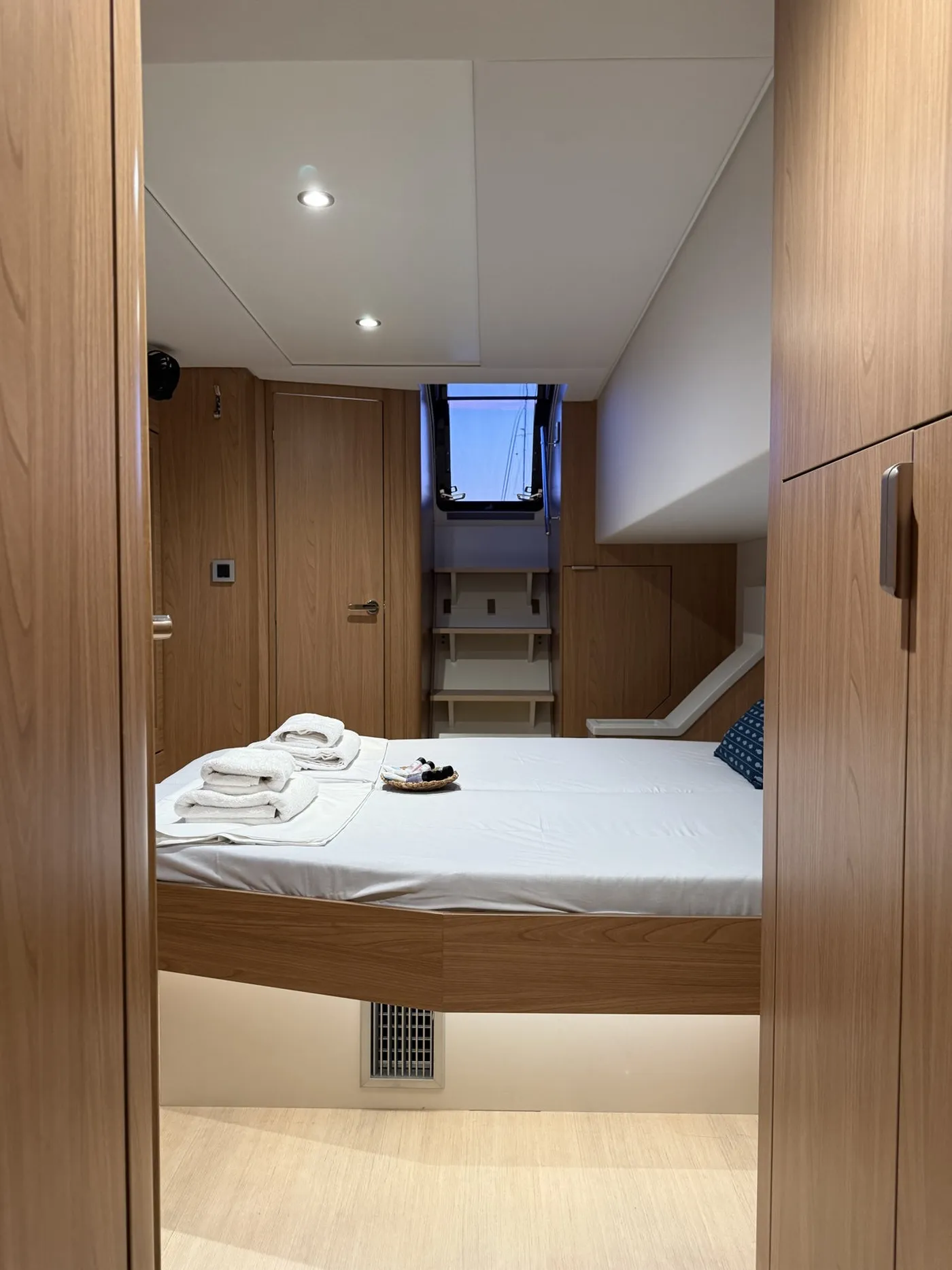 AURA - Catamaran in Nea Peramos