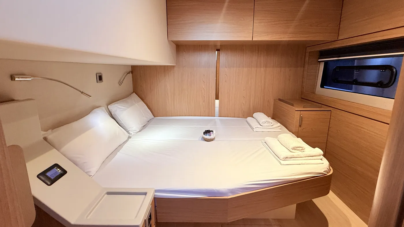 Selena - Catamaran in Nea Peramos