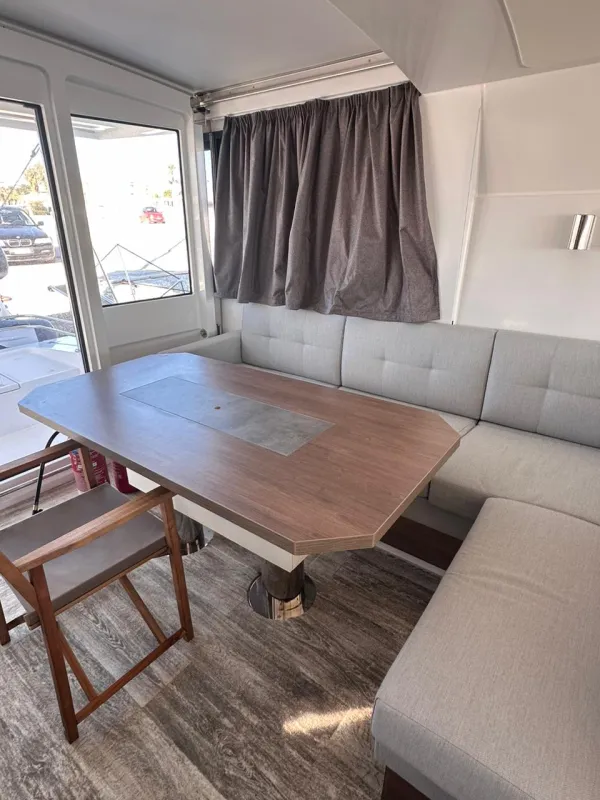 Saloon table sofa