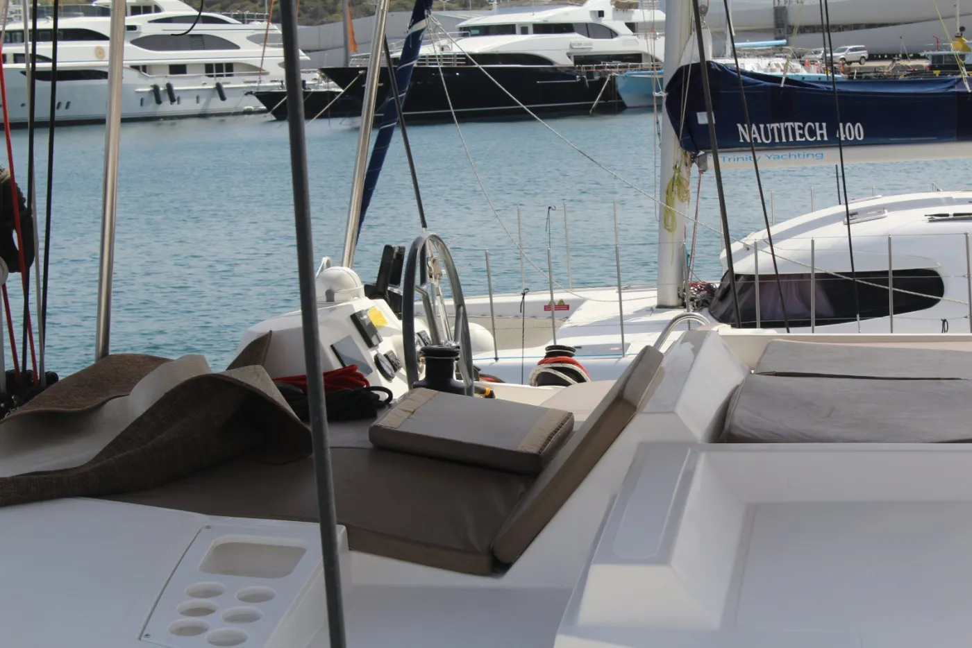 Double Kiss - Catamaran in Kefallonia