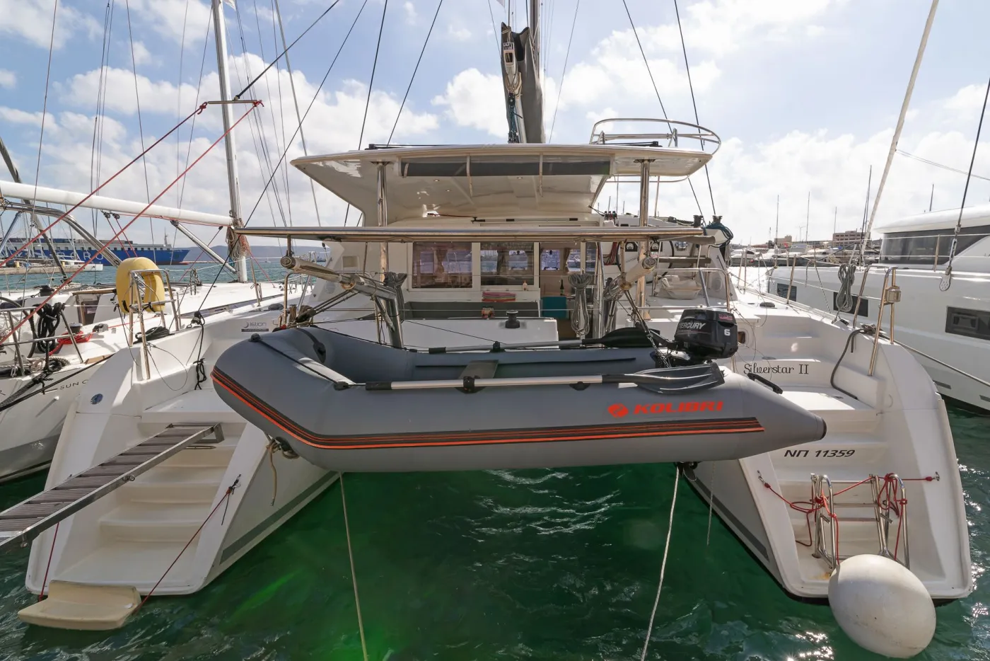 Silverstar II - Catamaran in Nikiana