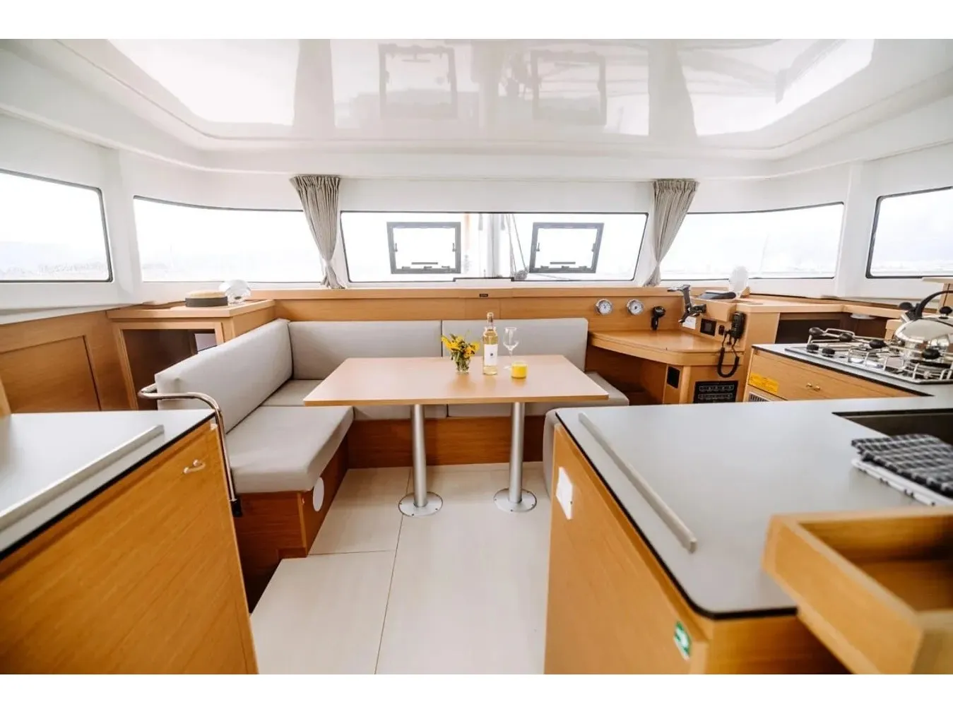 Lydia - Catamaran in Nikiana