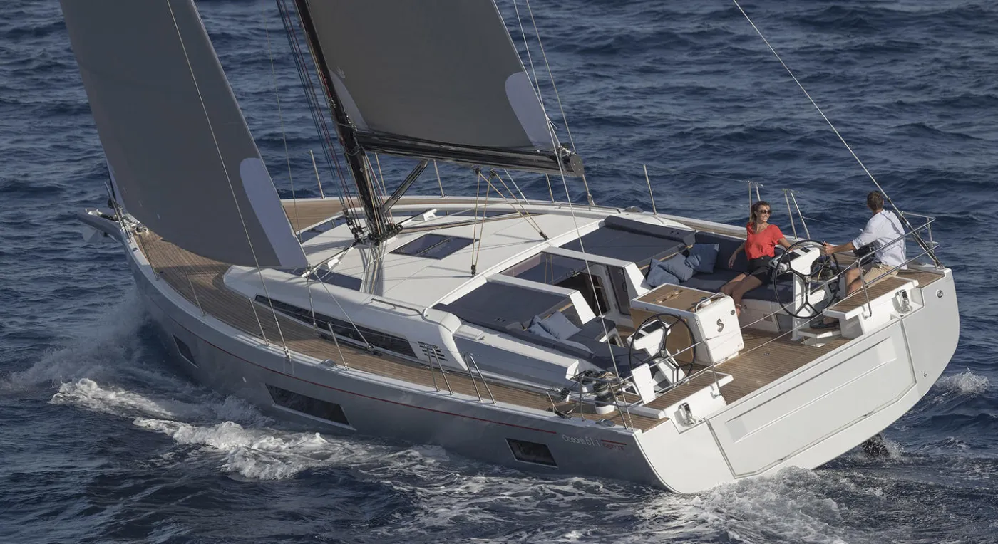 Mighty M - Sailboat in Alimos