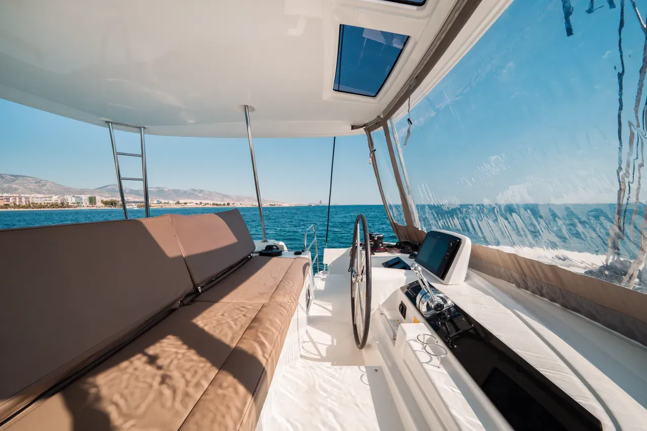 MARY GRACE II - Catamaran in Alimos