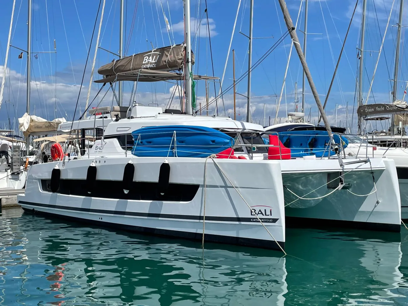 Helona - Catamaran in Volos