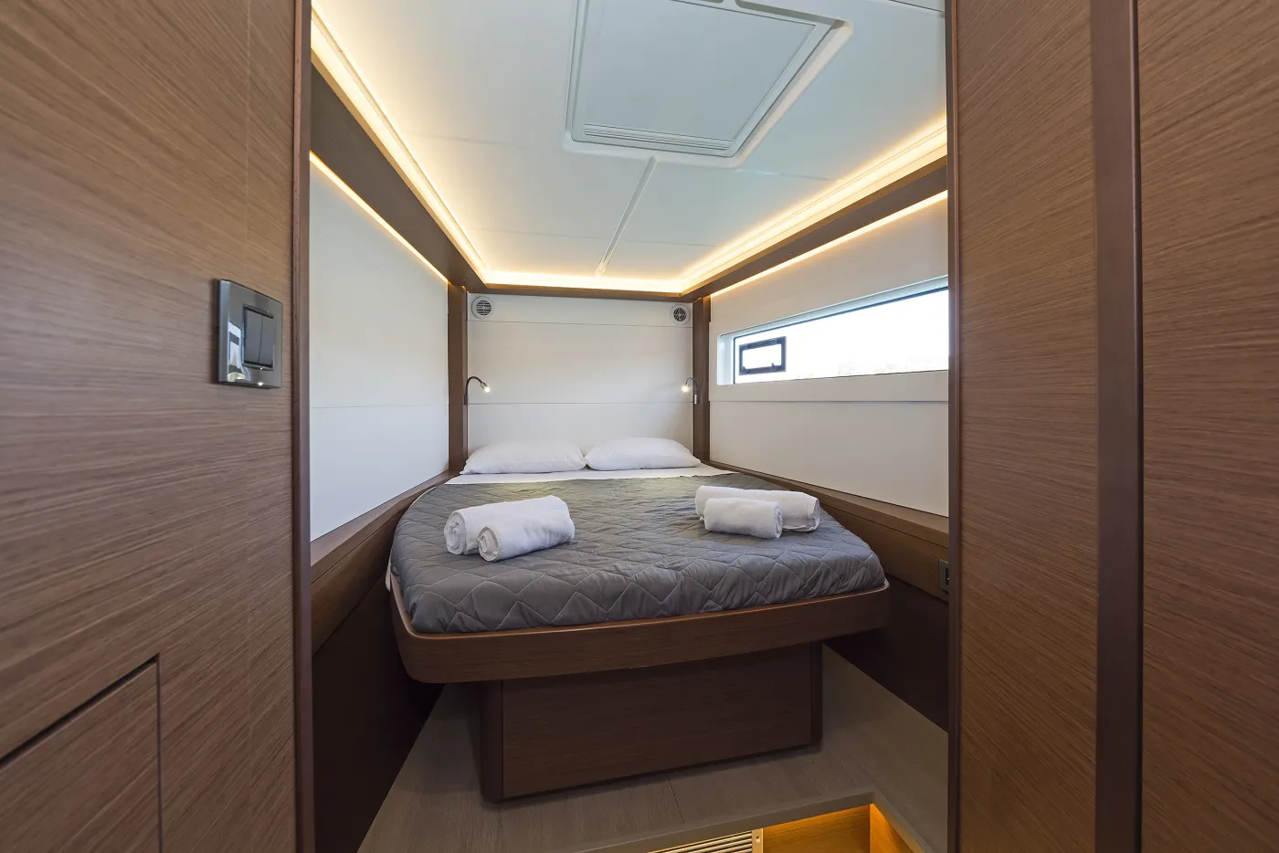 Emmelia - Catamaran in Alimos