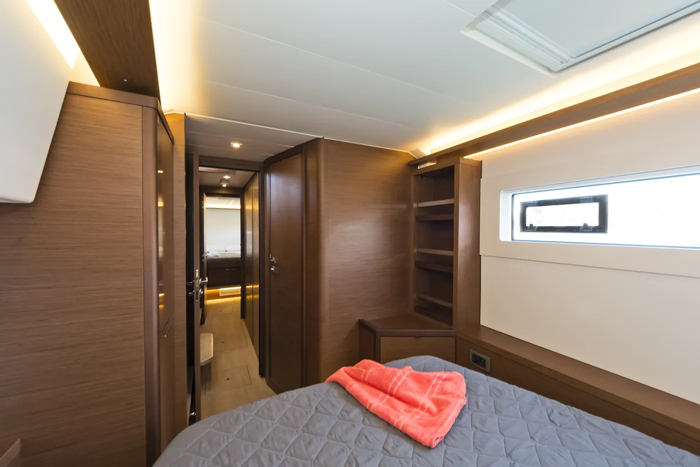 Emmelia - Catamaran in Alimos