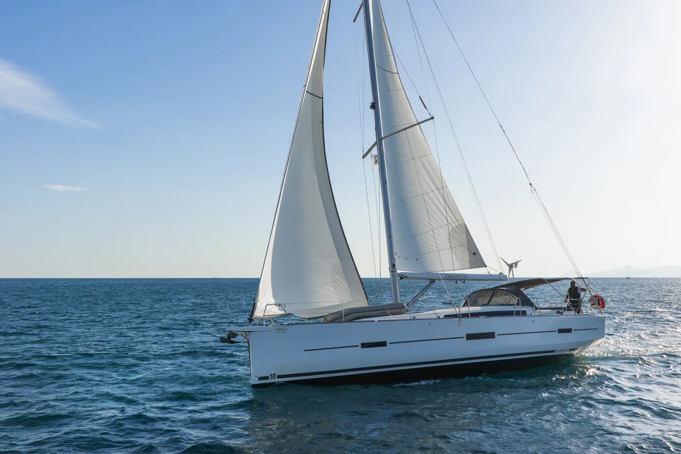 Vanilla - Sailboat in Alimos