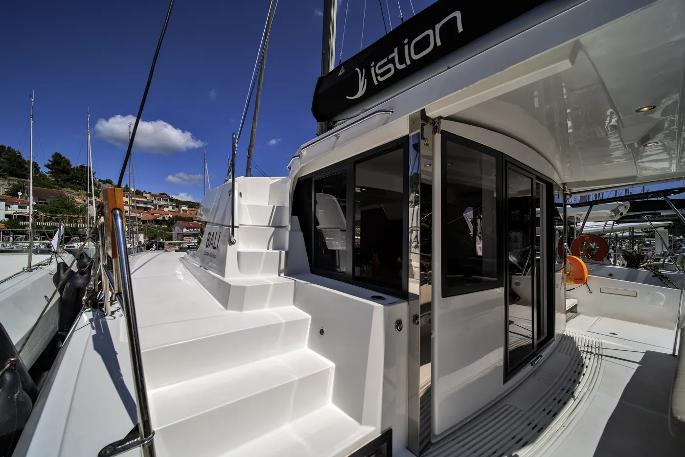 First Feeling - Catamaran in Skradin