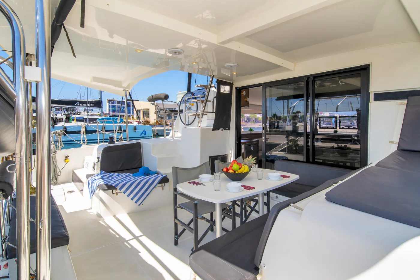 Ionas - Catamaran in Rodos