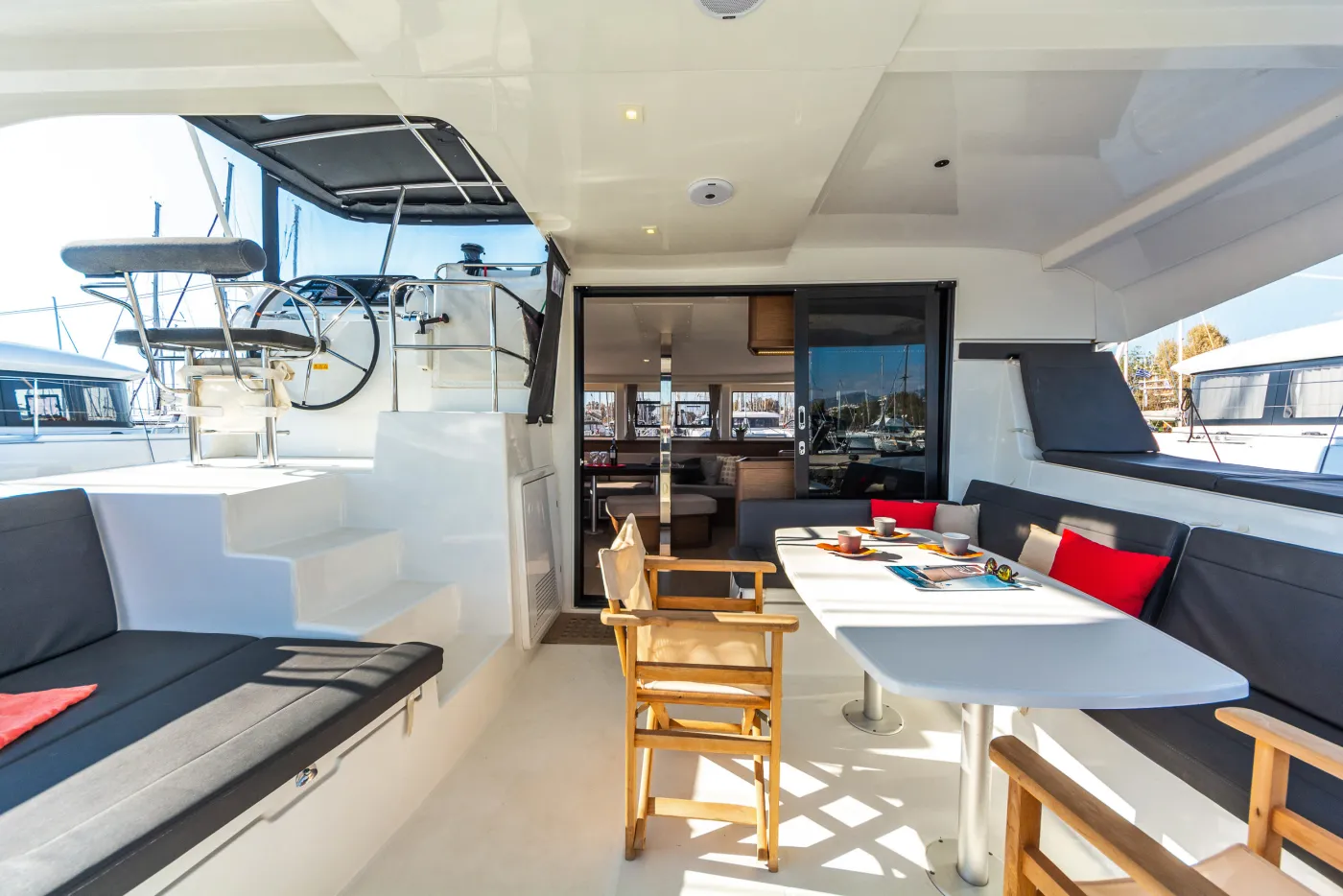 White Pearl - Catamaran in Volos