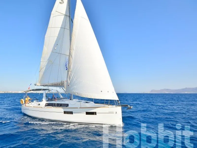 Hobbit - Sailboat in Kos