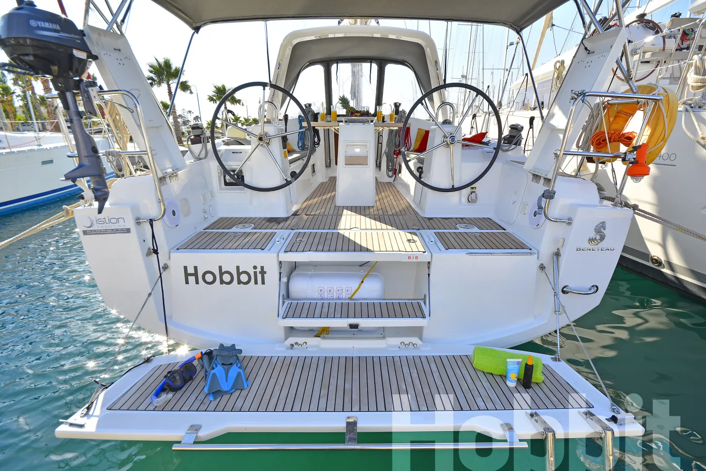 Hobbit - Sailboat in Kos