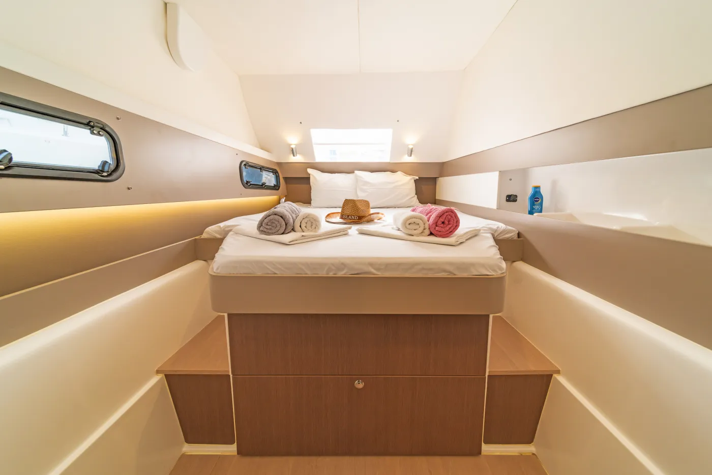 Crystal Waters - Catamaran in Kos