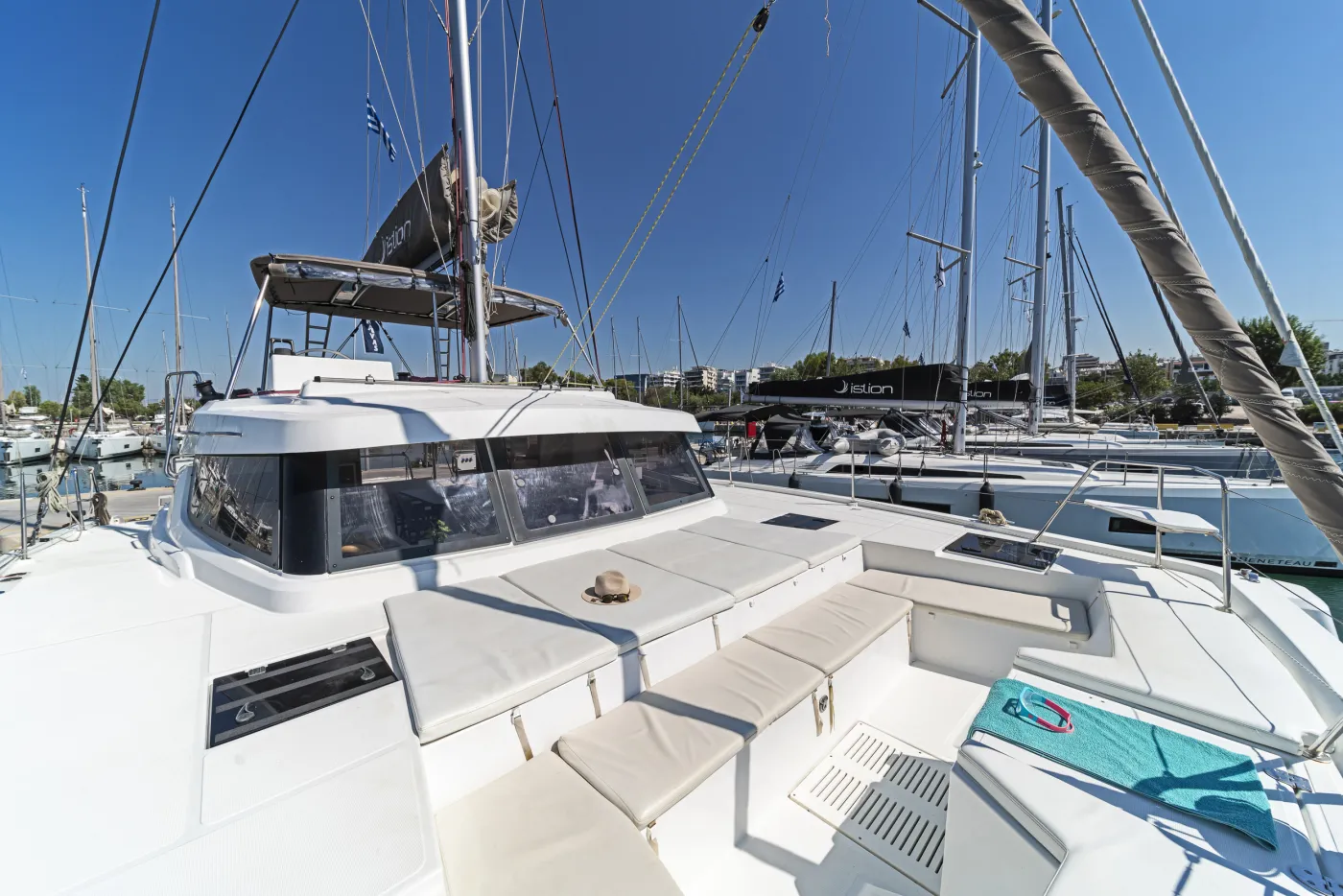 Duende - Catamaran in Alimos