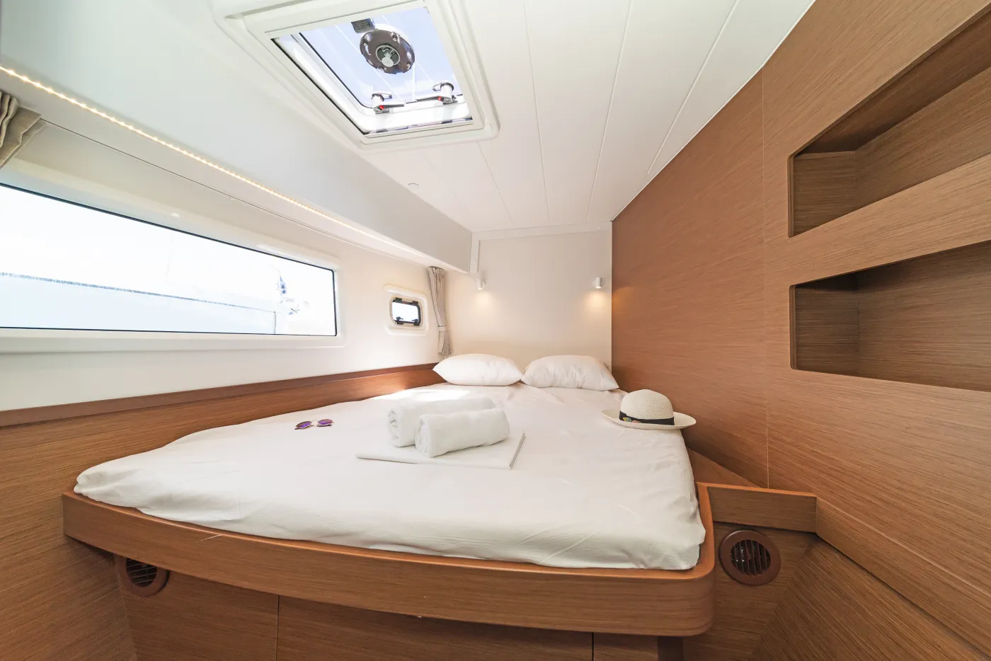 Aurora - Catamaran in Preveza