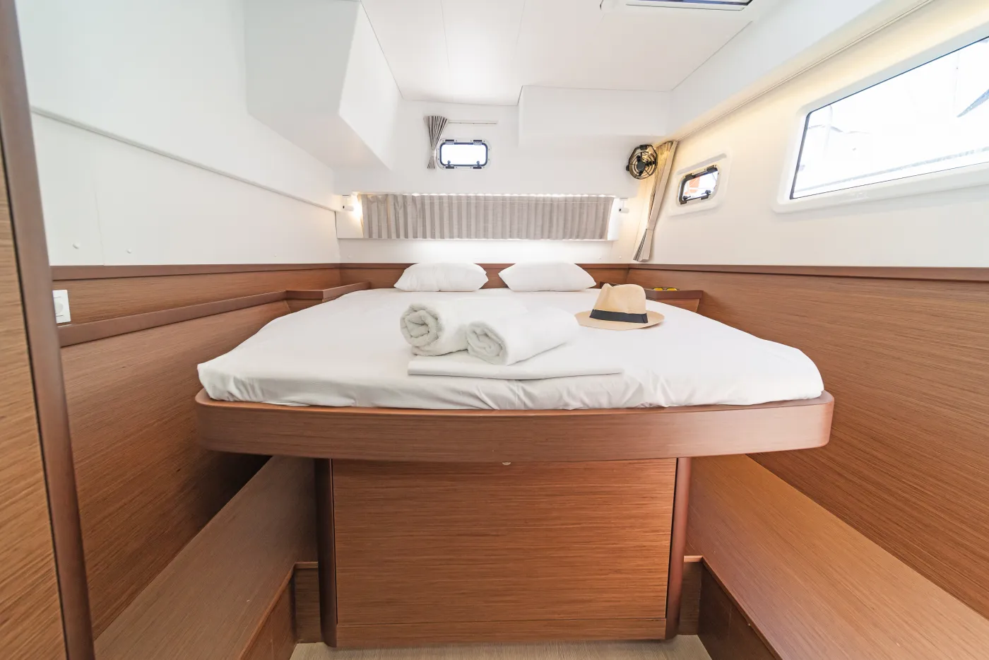 Aurora - Catamaran in Preveza