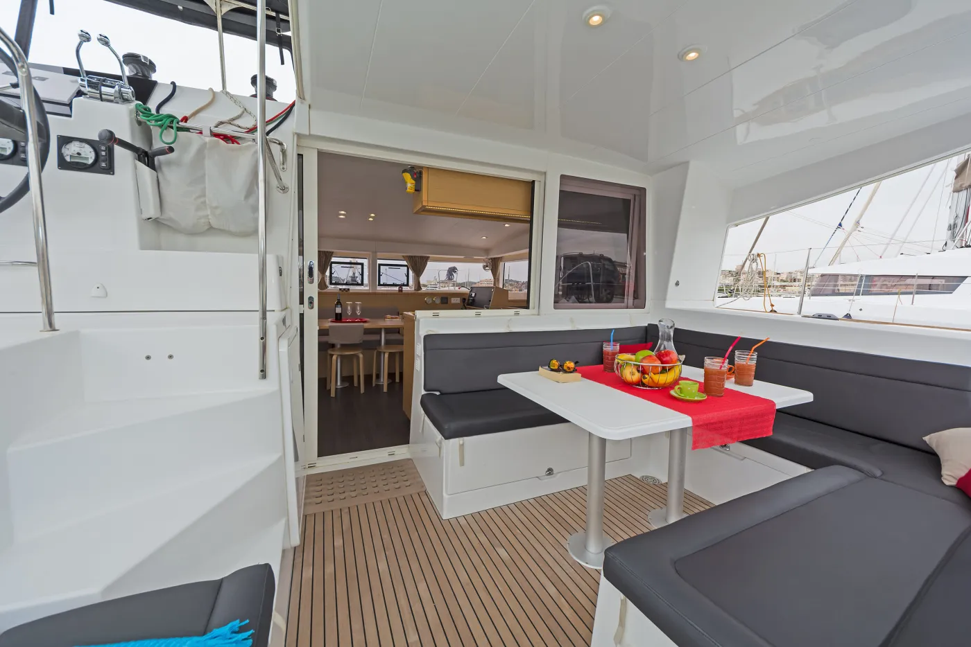 Libre - Catamaran in Lavrio