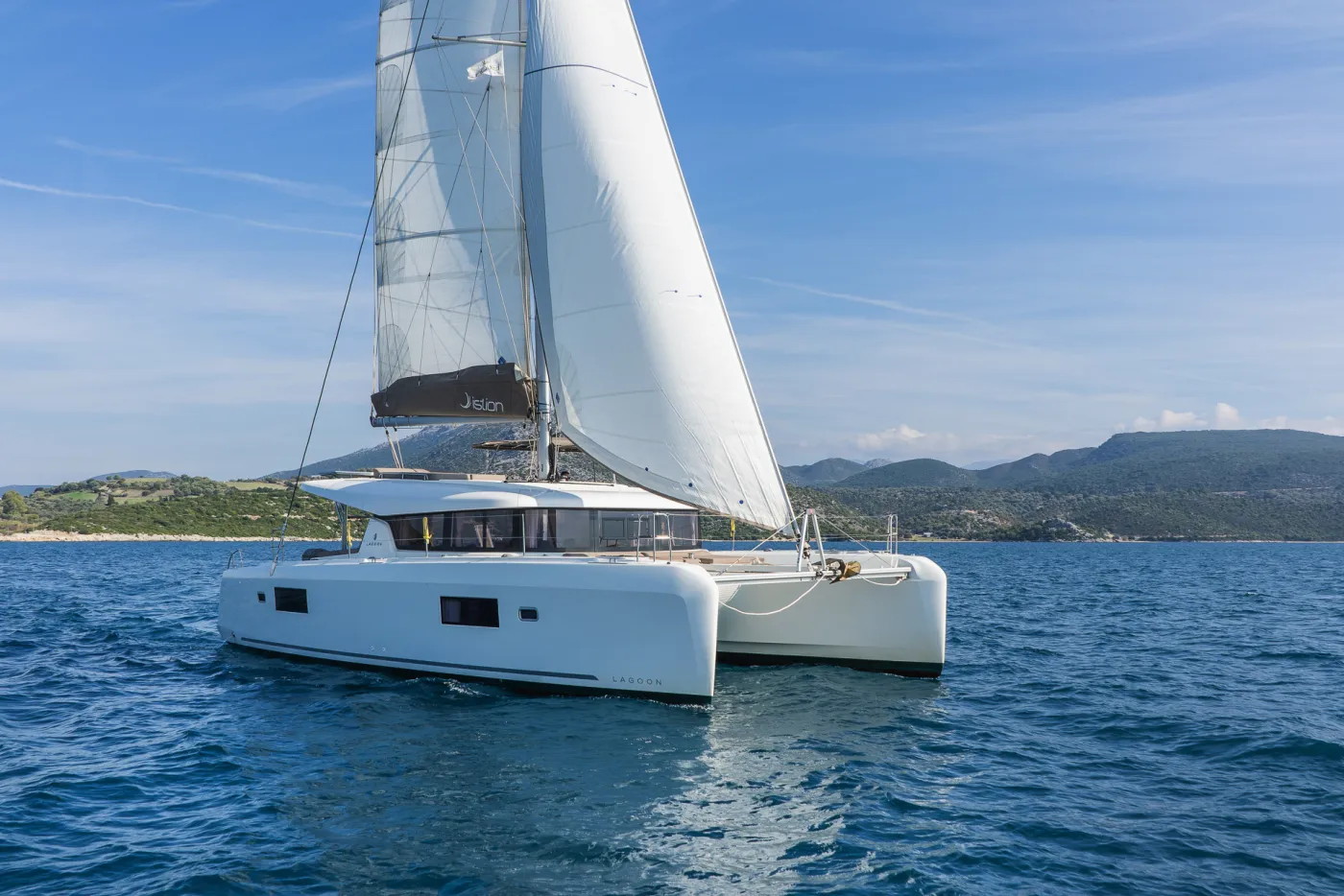 White Waves - Catamaran in Lefkada