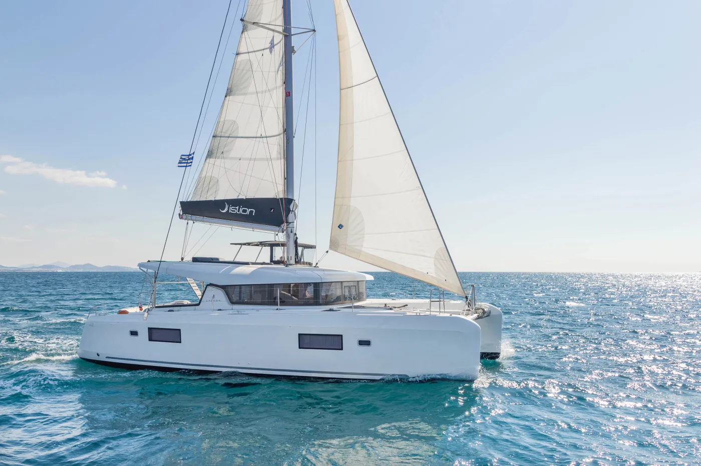 Amici - Catamaran in Alimos